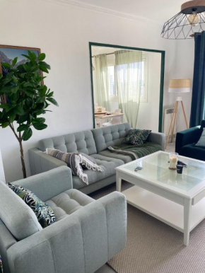 Appartement de 2 chambres avec vue sur la mer balcon et wifi a Toulon a 5 km de la plage